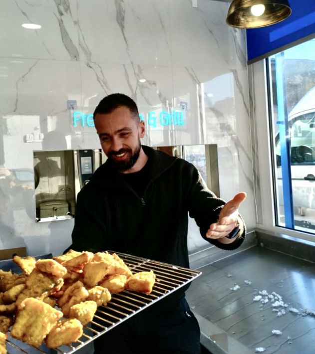 b27f209e-2925-4394-bd15-b2fd3a708bcf