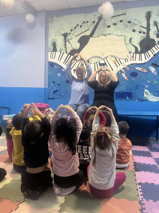 f8049474-227b-447c-9688-7581a07df80e