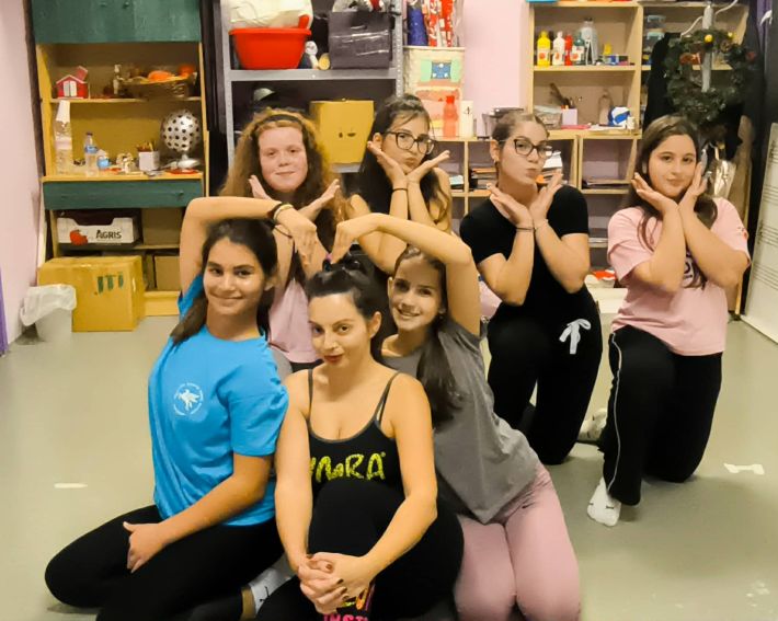 f35b90e6-bede-4856-89fc-fb9cb1d416f9