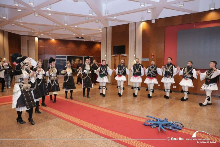 25f5359e-124a-4df5-8fba-4a6f390c4b95