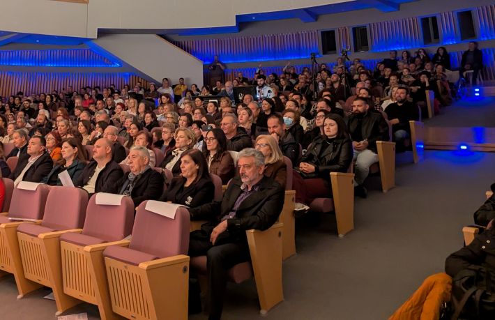 PXL_20260415_180950348.MP