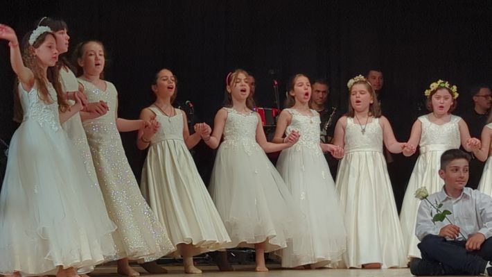 PXL_20260415_182900766