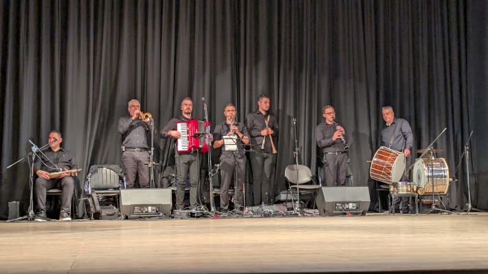 PXL_20260415_183116748