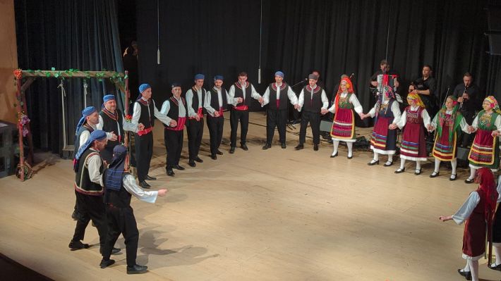 PXL_20260415_190212475