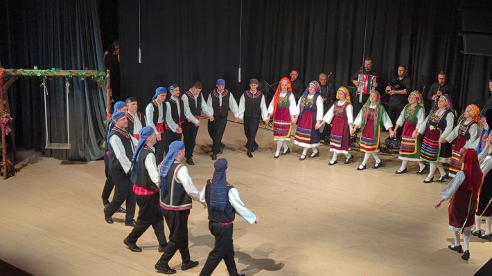 PXL_20260415_190214276