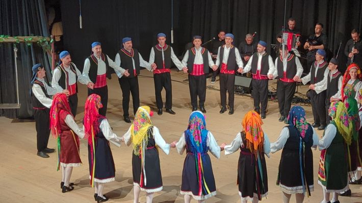 PXL_20260415_190248225