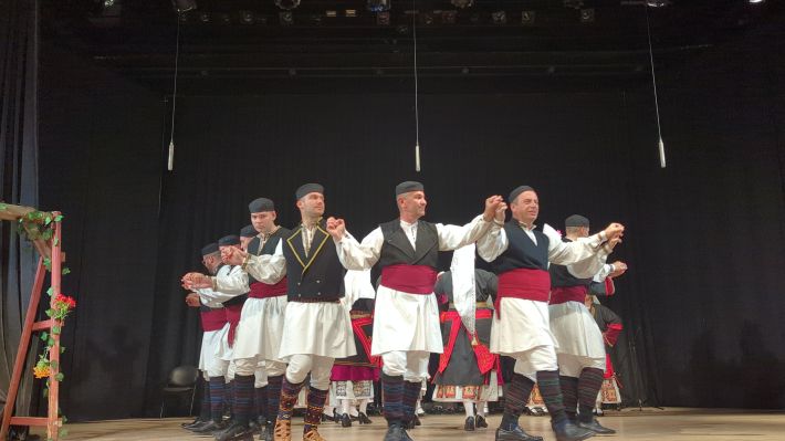 PXL_20260415_192937107