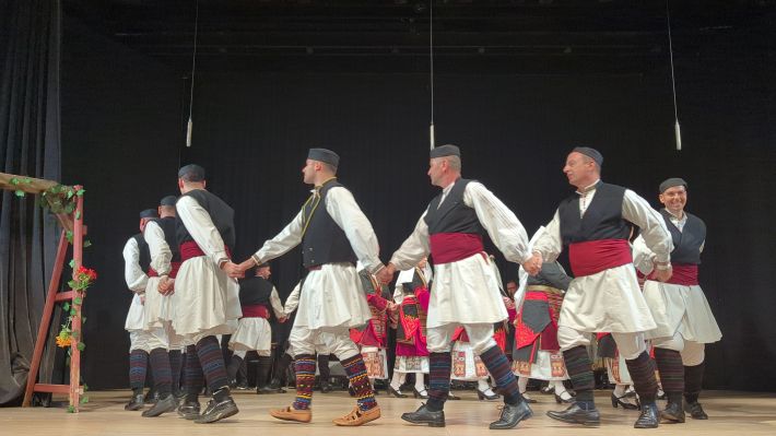 PXL_20260415_192941174