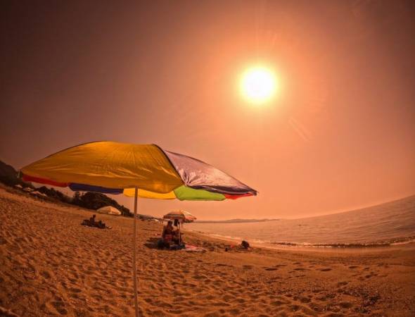 &laquo;Έ&beta;&rho;&alpha;&sigma;&epsilon;&raquo; &mu;έ&chi;&rho;&iota; &kappa;&alpha;&iota; &eta; &theta;ά&lambda;&alpha;&sigma;&sigma;&alpha; &alpha;&pi;ό &tau;&omicron;&nu; &kappa;&alpha;ύ&sigma;&omega;&nu;&alpha;: &Pi;&omicron;ύ &xi;&epsilon;&pi;έ&rho;&alpha;&sigma;&epsilon; &tau;&omicron;&upsilon;&sigmaf; 30 &beta;&alpha;&theta;&mu;&omicron;ύ&sigmaf; &eta; &theta;&epsilon;&rho;&mu;&omicron;&kappa;&rho;&alpha;&sigma;ί&alpha; &tau;&omicron;&upsilon; &nu;&epsilon;&rho;&omicron;ύ