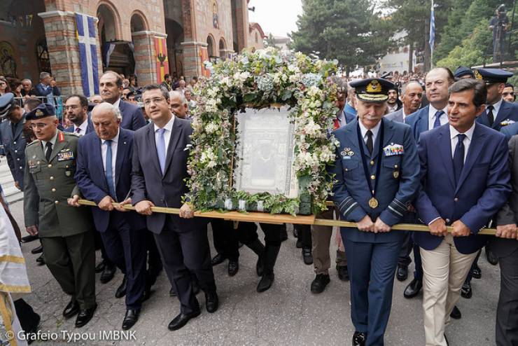 Πανηγυρίζει με λαμπρότητα η Παναγία Σουμελά στο Βέρμιo (ΦΩΤΟ)