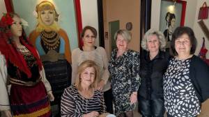 &Kappa;&alpha;&mu;&pi;&omicron;&chi;ώ&rho;&iota;: &Mu;&epsilon; &epsilon;&pi;&iota;&tau;&upsilon;&chi;ί&alpha; &eta; &kappa;&omicron;&pi;ή &tau;&eta;&sigmaf; &Beta;&alpha;&sigma;&iota;&lambda;ό&pi;&iota;&tau;&alpha;&sigmaf; &tau;&omicron;&upsilon; &Pi;&omicron;&lambda;&iota;&tau;&iota;&sigma;&tau;&iota;&kappa;&omicron;ύ &Sigma;&upsilon;&lambda;&lambda;ό&gamma;&omicron;&upsilon; &laquo;&Mu;έ&gamma;&alpha;&sigmaf; &Alpha;&lambda;έ&xi;&alpha;&nu;&delta;&rho;&omicron;&sigmaf;&raquo;