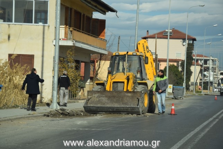 Αποκατάσταση φωτιστικών σωμάτων επί της 28ης Οκτωβρίου