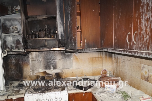 Φωτιά σε οικία στο Λουτρό Ημαθίας-Εξερράγη γκαζάκι στο χώρο της κουζίνας
