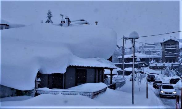 &Sigma;&upsilon;&nu;&epsilon;&chi;ί&zeta;&epsilon;&tau;&alpha;&iota; &mu;&epsilon; έ&nu;&tau;&alpha;&sigma;&eta; &omicron; &alpha;&pi;&omicron;&chi;&iota;&omicron;&nu;&iota;&sigma;&mu;ό&sigmaf; &sigma;&tau;&alpha; &omicron;&rho;&epsilon;&iota;&nu;ά &tau;&omicron;&upsilon; &delta;ή&mu;&omicron;&upsilon; &Beta;έ&rho;&omicron;&iota;&alpha;&sigmaf; - &Pi;&alpha;&rho;&alpha;&mu;έ&nu;&omicron;&upsilon;&nu; &tau;&alpha; &pi;&rho;&omicron;&beta;&lambda;ή&mu;&alpha;&tau;&alpha; &sigma;&tau;&omicron; &Sigma;έ&lambda;&iota;