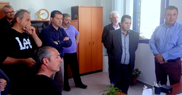 &Sigma;&tau;&omicron; &pi;&lambda;&epsilon;&upsilon;&rho;ό &tau;&omega;&nu; &alpha;&gamma;&rho;&omicron;&tau;ώ&nu; &tau;&eta;&sigmaf; &Eta;&mu;&alpha;&theta;ί&alpha;&sigmaf; &gamma;&iota;&alpha; &tau;&alpha; &pi;&rho;&omicron;&beta;&lambda;ή&mu;&alpha;&tau;&alpha; &tau;&omicron;&upsilon; &pi;&rho;ό&sigma;&phi;&alpha;&tau;&omicron;&upsilon; &pi;&alpha;&gamma;&epsilon;&tau;&omicron;ύ &omicron; &alpha;&nu;&tau;&iota;&pi;&epsilon;&rho;&iota;&phi;&epsilon;&rho;&epsilon;&iota;ά&rho;&chi;&eta;&sigmaf; &Kappa;ώ&sigma;&tau;&alpha;&sigmaf; &Kappa;&alpha;&lambda;&alpha;ϊ&tau;&zeta;ί&delta;&eta;&sigmaf;