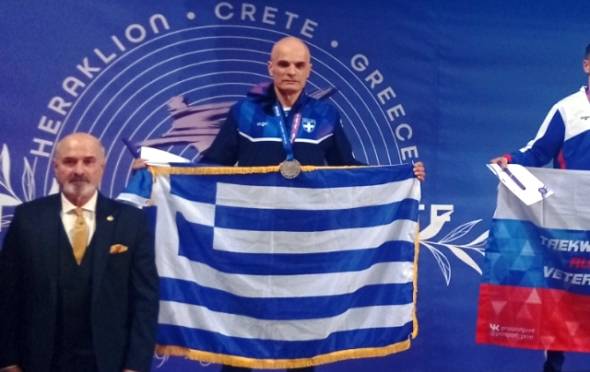 &Alpha;&sigma;&eta;&mu;έ&nu;&iota;&omicron;&sigmaf; &omicron; &Delta;&eta;&mu;ή&tau;&rho;&eta;&sigmaf; &Sigma;&tau;&omicron;&gamma;&iota;ά&nu;&nu;&eta;&sigmaf; &tau;&omicron;&upsilon; &Alpha;.&Sigma;. &Alpha;&nu;ά&lambda;&eta;&psi;&eta; &Mu;&epsilon;&lambda;ί&kappa;&eta;&sigmaf; &sigma;&tau;&omicron; &Pi;&alpha;&nu;&epsilon;&upsilon;&rho;&omega;&pi;&alpha;ϊ&kappa;ό &pi;&rho;&omega;&tau;ά&theta;&lambda;&eta;&mu;&alpha; taekwon-do itf