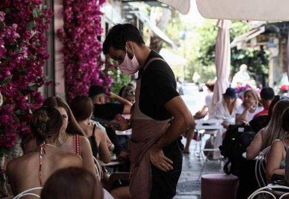 Ά&rho;&sigma;&eta; &Mu;έ&tau;&rho;&omega;&nu;: &laquo;&Kappa;&lambda;&epsilon;ί&delta;&omega;&sigma;&alpha;&nu;&raquo; &omicron;&iota; &alpha;&lambda;&lambda;&alpha;&gamma;έ&sigmaf; - &Pi;&omicron;&iota;&alpha; &mu;έ&tau;&rho;&alpha; &pi;&alpha;&rho;&alpha;&mu;έ&nu;&omicron;&upsilon;&nu; &sigma;&epsilon; &iota;&sigma;&chi;ύ - &Sigma;&tau;ό&chi;&omicron;&sigmaf; &omicron; &Mu;ά&rho;&tau;&iota;&omicron;&sigmaf; &chi;&omega;&rho;ί&sigmaf; &pi;&epsilon;&rho;&iota;&omicron;&rho;&iota;&sigma;&mu;&omicron;ύ&sigmaf;