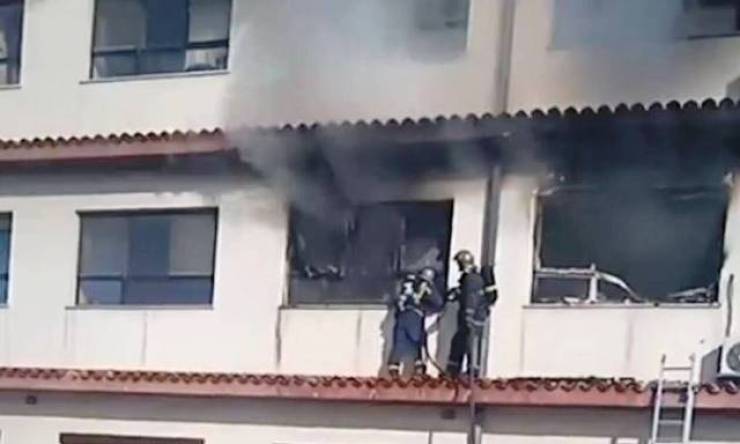 Φωτιά στο νοσοκομείο Παπανικολάου στη Θεσσαλονίκη - Εντοπίστηκε απανθρακωμένο άτομο