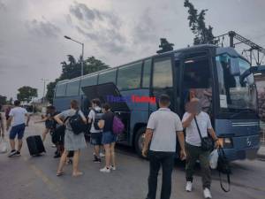 Απίστευτη ταλαιπωρία: «Έμεινε» τρένο από Λάρισα προς Θεσσαλονίκη, στο Πλατύ – «Ήρθε και μας μάζεψε οδηγός λεωφορείου, άλλοι πήραν ταξί»