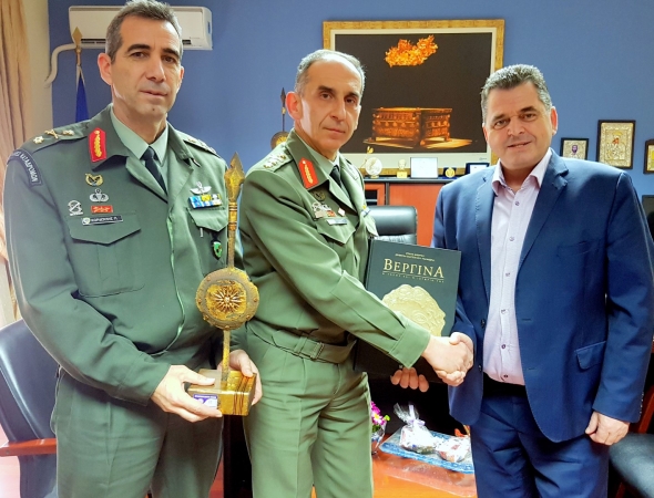 Eθιμοτυπική επίσκεψη του νέου Δκτη της ΙΜΠ  Υποστράτηγου Βύνιου Χρήστου στον Αντιπεριφερειάρχη Ημαθίας  Κ. Καλαϊτζίδη