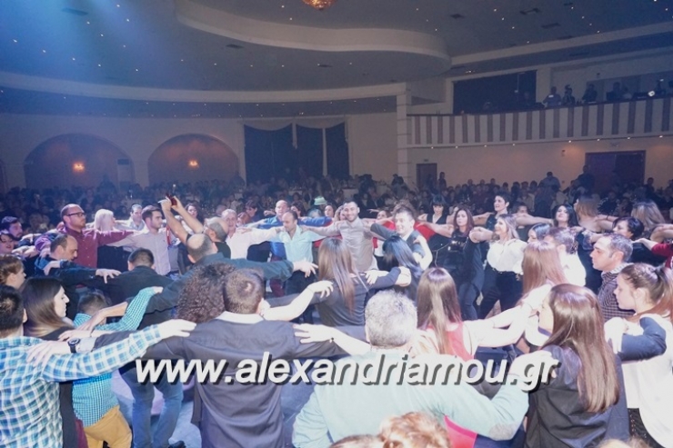 Oι KOMNHNOI ευχαριστούν για τη μεγάλη επιτυχία του χορού τους