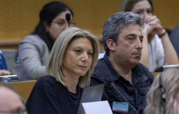 &Tau;έ&mu;&pi;&eta;: &Sigma;&upsilon;&gamma;&gamma;&epsilon;&nu;&epsilon;ί&sigmaf; &tau;&omega;&nu; &theta;&upsilon;&mu;ά&tau;&omega;&nu; &zeta;&eta;&tau;&omicron;ύ&nu; ά&rho;&sigma;&eta; &tau;&eta;&sigmaf; &alpha;&sigma;&upsilon;&lambda;ί&alpha;&sigmaf; &Kappa;&alpha;&rho;&alpha;&mu;&alpha;&nu;&lambda;ή &kappa;&alpha;&iota; &Sigma;&pi;ί&rho;&tau;&zeta;&eta;