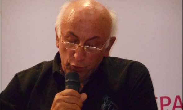 Ο Ηλίας Τσέχος στο Πλατύ με τους &quot; ΚΟΜΝΗΝΟΥΣ&quot; - Παγκόσμια Ημέρα Ποίησης 21 Μαρτίου