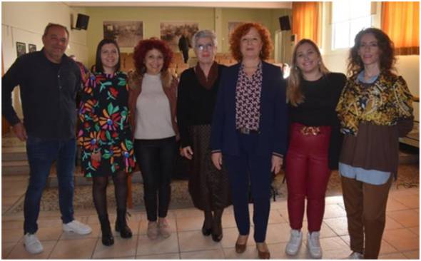 &Epsilon;&kappa;&delta;ή&lambda;&omega;&sigma;&eta; &alpha;&pi;ό &tau;&omicron; &Epsilon;&iota;&delta;&iota;&kappa;ό &Delta;&eta;&mu;&omicron;&tau;&iota;&kappa;ό &Sigma;&chi;&omicron;&lambda;&epsilon;ί&omicron; &Alpha;&lambda;&epsilon;&xi;ά&nu;&delta;&rho;&epsilon;&iota;&alpha;&sigmaf; &alpha;&phi;&iota;&epsilon;&rho;&omega;&mu;έ&nu;&eta; &sigma;&tau;&omicron; &beta;&iota;&beta;&lambda;ί&omicron; &tau;&eta;&sigmaf; &epsilon;&kappa;&pi;&alpha;&iota;&delta;&epsilon;&upsilon;&tau;&iota;&kappa;&omicron;ύ &Epsilon;&lambda;&iota;&sigma;ά&beta;&epsilon;&tau; &Tau;ά&rho;&eta; &mu;&epsilon; &tau;ί&tau;&lambda;&omicron;: &Eta; &nu;&epsilon;&rho;ά&iota;&delta;&alpha; &tau;&eta;&sigmaf; &beta;&rho;&omicron;&chi;ή&sigmaf;