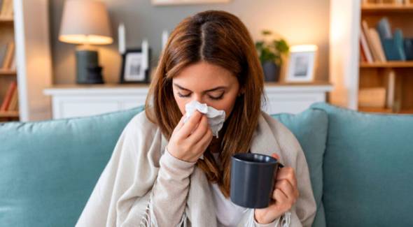 &laquo;&Kappa;&alpha;&lambda;&pi;ά&zeta;&epsilon;&iota;&raquo; &eta; &gamma;&rho;ί&pi;&eta;: 8 &nu;έ&omicron;&iota; &theta;ά&nu;&alpha;&tau;&omicron;&iota; - 15 ά&tau;&omicron;&mu;&alpha; &nu;&omicron;&sigma;&eta;&lambda;&epsilon;ύ&omicron;&nu;&tau;&alpha;&iota; &sigma;&tau;&eta;&nu; &Epsilon;&nu;&tau;&alpha;&tau;&iota;&kappa;ή