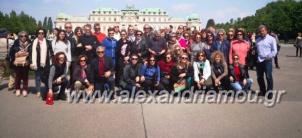 &Omicron;&iota; "&Alpha;&lambda;&epsilon;&xi;&alpha;&nu;&delta;&rho;&iota;&nu;έ&sigmaf; &Phi;&omega;&nu;έ&sigmaf;" &mu;ά&gamma;&epsilon;&psi;&alpha;&nu; &tau;&eta; &Beta;&iota;έ&nu;&nu;&eta; (&phi;ώ&tau;&omicron;)