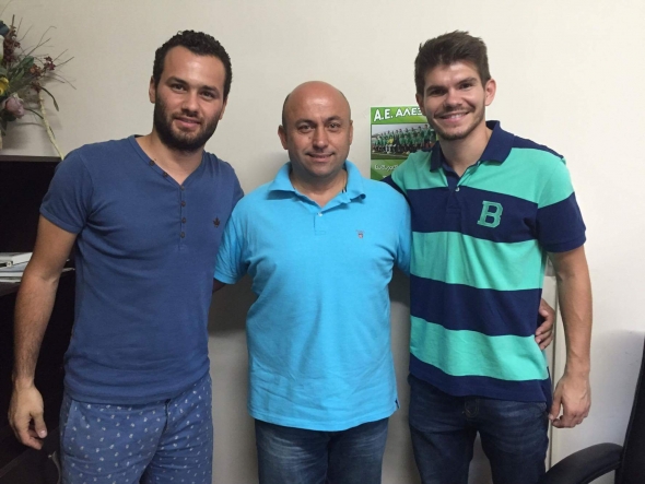 &Delta;ύ&omicron; &tau;&alpha;&lambda;&alpha;&nu;&tau;&omicron;ύ&chi;&omicron;&iota; &pi;&alpha;ί&kappa;&tau;&epsilon;&sigmaf; &tau;&eta;&sigmaf; &Eta;&mu;&alpha;&theta;ί&alpha;&sigmaf; &sigma;&tau;&eta;&nu; &Alpha;.&Epsilon;. &Alpha;&lambda;&epsilon;&xi;ά&nu;&delta;&rho;&epsilon;&iota;&alpha;&sigmaf;