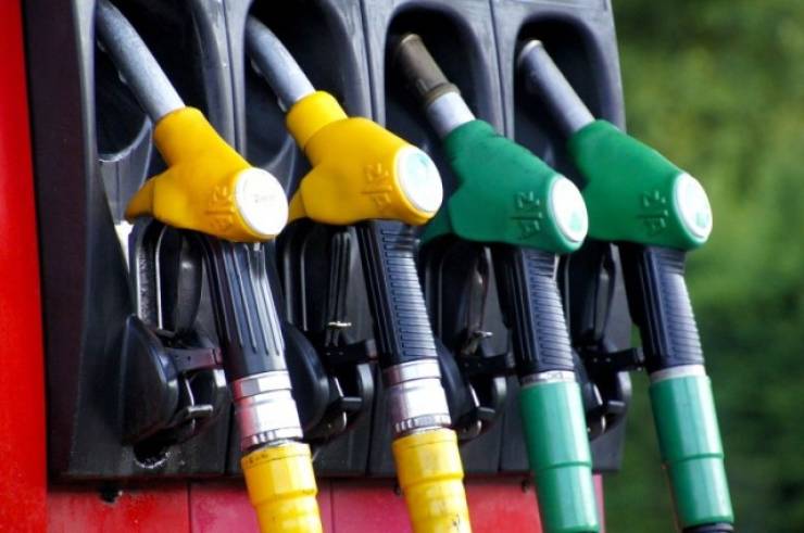 Fuel pass: Ανατροπή με την έναρξη των αιτήσεων για το επίδομα βενζίνης