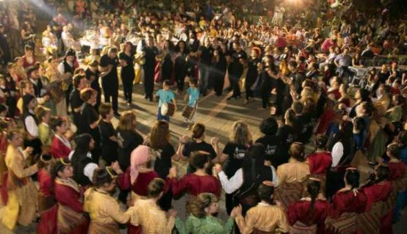 «Ωρολογιακές βόμβες» τα πανηγύρια; Συναγερμός μετά τη φονική τραγωδία στα Σκόπια