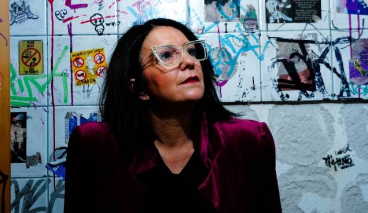 &Nu;έ&omicron; &Delta;.&Sigma;. &sigma;&tau;&eta;&nu; &Kappa;&Iota;&Nu;&Eta;&Mu;&Alpha;&Tau;&Omicron;&Delta;&Rho;&Alpha;&Sigma;&Iota;&Sigma; - &Pi;&rho;ό&epsilon;&delta;&rho;&omicron;&sigmaf; &eta; &Chi;&rho;ύ&sigma;&alpha; &Alpha;&nu;&tau;&omega;&nu;ί&omicron;&upsilon;