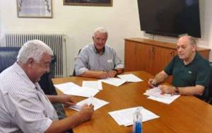 Υπογράφηκε η σύμβαση για την Ασφαλτόστρωση και βελτίωση Αγροτικών οδών Δήμου Αλεξάνδρειας