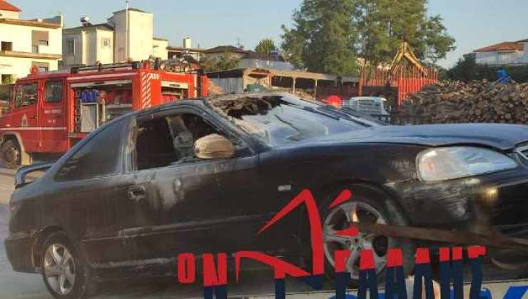 Mητέρα τριών παιδιών κάηκε ζωντανή μέσα στο αυτοκίνητό της στην Κατερίνη
