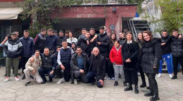 &Tau;&omicron; &Gamma;&Epsilon;&Lambda; &Mu;&epsilon;&lambda;ί&kappa;&eta;&sigmaf; &epsilon;&pi;&iota;&sigma;&kappa;έ&phi;&theta;&eta;&kappa;&epsilon; &tau;&omicron; &Epsilon;&theta;&nu;&omicron;&gamma;&rho;&alpha;&phi;&iota;&kappa;ό &Kappa;έ&nu;&tau;&rho;&omicron; &laquo;&Gamma;&iota;ώ&rho;&gamma;&omicron;&sigmaf; &Mu;&epsilon;&lambda;ί&kappa;&eta;&sigmaf;&raquo;