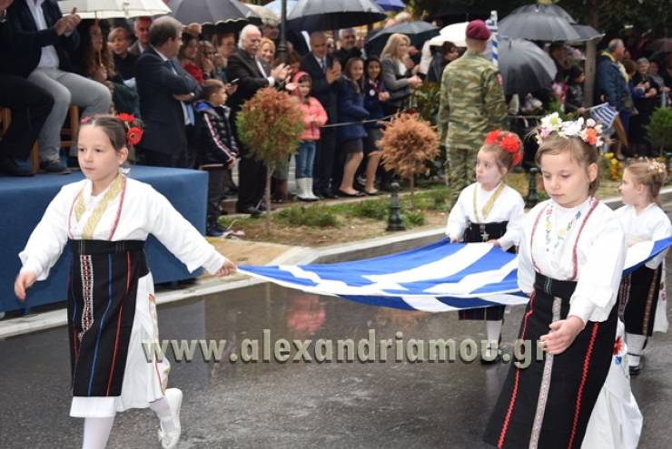 Έκλεψαν την παράσταση στην παρέλαση στην Αλεξάνδρεια!