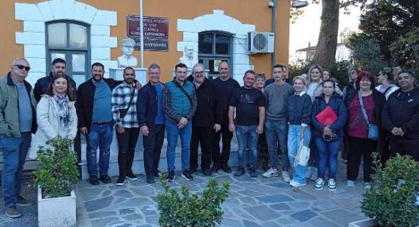 &Sigma;&Delta;&Epsilon; &Alpha;&lambda;&epsilon;&xi;ά&nu;&delta;&rho;&epsilon;&iota;&alpha;&sigmaf;:&Epsilon;&kappa;&pi;&alpha;&iota;&delta;&epsilon;&upsilon;&tau;&iota;&kappa;ή &epsilon;&pi;ί&sigma;&kappa;&epsilon;&psi;&eta; &tau;&omicron;&upsilon; &Sigma;&Delta;&Epsilon; &Alpha;&lambda;&epsilon;&xi;ά&nu;&delta;&rho;&epsilon;&iota;&alpha;&sigmaf; &sigma;&tau;&omicron;&nu; &Sigma;&iota;&delta;&eta;&rho;&omicron;&delta;&rho;&omicron;&mu;&iota;&kappa;ό &Sigma;&tau;&alpha;&theta;&mu;ό