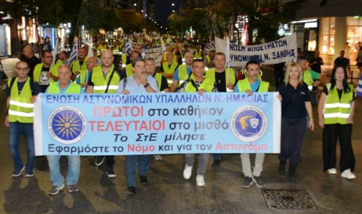 «Πρώτοι στο καθήκον, τελευταίοι στο μισθό»: Μαζική διαμαρτυρία της Ένωσης Αστυνομικών Ημαθίας στη ΔΕΘ 2025