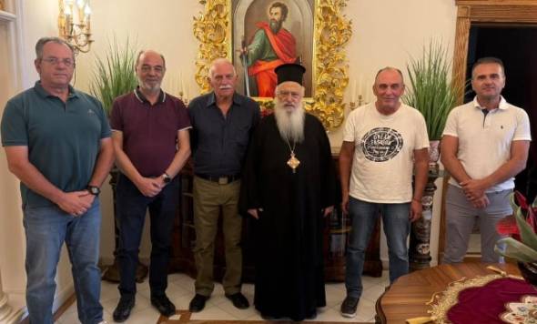 &Sigma;&tau;&omicron;&nu; &Mu;&eta;&tau;&rho;&omicron;&pi;&omicron;&lambda;ί&tau;&eta; &Beta;&epsilon;&rho;&omicron;ί&alpha;&sigmaf;, &Pi;&alpha;&nu;&tau;&epsilon;&lambda;&epsilon;ή&mu;&omicron;&nu;&alpha; &eta; &Sigma;&upsilon;&nu;&tau;&omicron;&nu;&iota;&sigma;&tau;&iota;&kappa;ή &Epsilon;&pi;&iota;&tau;&rho;&omicron;&pi;ή &gamma;&iota;&alpha; &tau;&omicron;&nu; &Delta;ή&mu;&omicron; &Alpha;&iota;&gamma;ώ&nu;