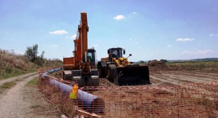 Προσωρινές κυκλοφοριακές ρυθμίσεις κατά τη διάρκεια εργασιών αντικατάστασης σωληνωτού αγωγού αρδευτικού δικτύου στην Αλεξάνδρεια