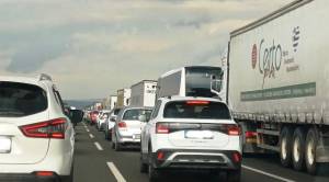 &Omicron;&upsilon;&rho;έ&sigmaf; &chi;&iota;&lambda;&iota;&omicron;&mu;έ&tau;&rho;&omega;&nu; &sigma;&tau;&alpha; &delta;&iota;ό&delta;&iota;&alpha; &Mu;&alpha;&lambda;&gamma;ά&rho;&omega;&nu; - Ώ&rho;&epsilon;&sigmaf; &alpha;&nu;&alpha;&mu;&omicron;&nu;ή, &sigma;&epsilon; &epsilon;&xi;έ&lambda;&iota;&xi;&eta; &omicron;&iota; &epsilon;&rho;&gamma;&alpha;&sigma;ί&epsilon;&sigmaf; &alpha;&sigma;&phi;&alpha;&lambda;&tau;ό&sigma;&tau;&rho;&omega;&sigma;&eta;&sigmaf;