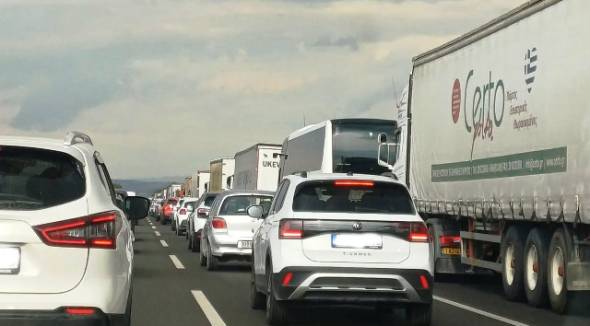 &Omicron;&upsilon;&rho;έ&sigmaf; &chi;&iota;&lambda;&iota;&omicron;&mu;έ&tau;&rho;&omega;&nu; &sigma;&tau;&alpha; &delta;&iota;ό&delta;&iota;&alpha; &Mu;&alpha;&lambda;&gamma;ά&rho;&omega;&nu; - Ώ&rho;&epsilon;&sigmaf; &alpha;&nu;&alpha;&mu;&omicron;&nu;ή, &sigma;&epsilon; &epsilon;&xi;έ&lambda;&iota;&xi;&eta; &omicron;&iota; &epsilon;&rho;&gamma;&alpha;&sigma;ί&epsilon;&sigmaf; &alpha;&sigma;&phi;&alpha;&lambda;&tau;ό&sigma;&tau;&rho;&omega;&sigma;&eta;&sigmaf;