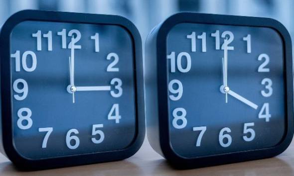 &Alpha;&lambda;&lambda;&alpha;&gamma;ή ώ&rho;&alpha;&sigmaf; 2025: &Pi;ό&tau;&epsilon; &theta;&alpha; &pi;ά&mu;&epsilon; &tau;&alpha; &rho;&omicron;&lambda;ό&gamma;&iota;&alpha; &mu;&iota;&alpha; ώ&rho;&alpha; &pi;ί&sigma;&omega;