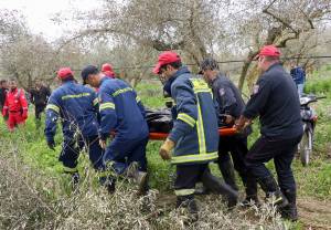 Επιχείρηση μεταφοράς δυο ατόμων που έχασαν τον προσανατολισμό τους στον Όλυμπο