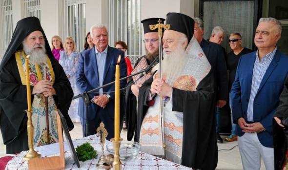 Αγιασμός στο 1ο Γυμνάσιο – 1ο Λύκειο Αλεξάνδρειας από τον Μητροπολίτη Βεροίας, παρουσία του Υφυπουργού Ανάπτυξης κ. Λάζαρου Τσαβδαρίδη
