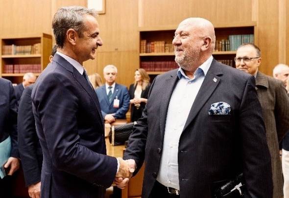 &Sigma;&upsilon;&nu;ά&nu;&tau;&eta;&sigma;&eta; &tau;&omicron;&upsilon; &Pi;&rho;&omicron;έ&delta;&rho;&omicron;&upsilon; &tau;&eta;&sigmaf; &Delta;.&Epsilon;.&Epsilon;.&Pi;. &Eta;&mu;&alpha;&theta;ί&alpha;&sigmaf; &kappa;. &Eta;&lambda;&iota;ό&pi;&omicron;&upsilon;&lambda;&omicron;&upsilon; &mu;&epsilon; &tau;&omicron;&nu; &Kappa;&upsilon;&rho;&iota;ά&kappa;&omicron; &Mu;&eta;&tau;&sigma;&omicron;&tau;ά&kappa;&eta;