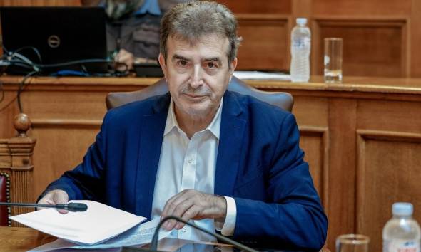 Χρυσοχοΐδης: Αστυνομικοί θα περιπολούν μέσα στους καταυλισμούς των Ρομά – Τέλος στην ανοχή