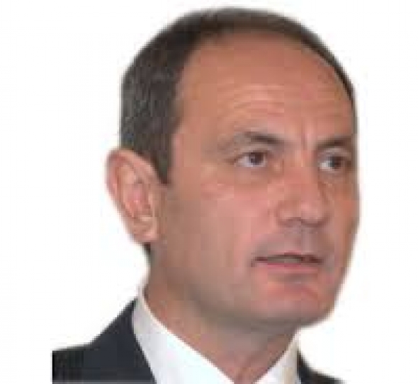 &Sigma;&Upsilon;&Gamma;&Chi;&Alpha;&Rho;&Eta;&Tau;&Eta;&Rho;&Iota;&Alpha; &Tau;&Omicron;&Upsilon; &Alpha;&Nu;&Tau;&Iota;&Delta;&Eta;&Mu;&Alpha;&Rho;&Chi;&Omicron;&Upsilon;, &Sigma;&Tau;&Epsilon;&Phi;&Alpha;&Nu;&Omicron;&Upsilon; &Delta;&Rho;&Iota;&Sigma;&Tau;&Alpha; &Sigma;&Tau;&Omicron;&Upsilon;&Sigma; &Mu;&Alpha;&Theta;&Eta;&Tau;&Epsilon;&Sigma; &Tau;&Omicron;&Upsilon; &Gamma;&Upsilon;&Mu;&Nu;&Alpha;&Sigma;&Iota;&Omicron;&Upsilon; &Pi;&Lambda;&Alpha;&Tau;&Epsilon;&Omicron;&Sigma;